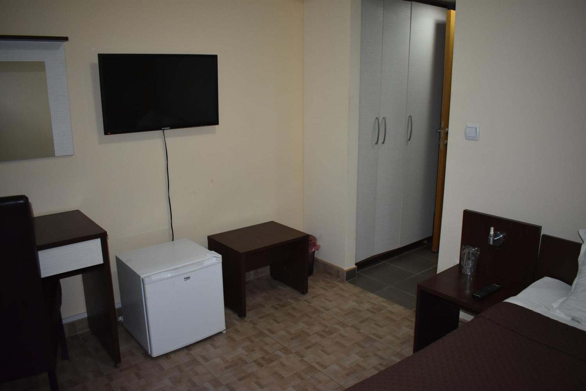Garni Hotel Lion ยาโกดินา ภายนอก รูปภาพ