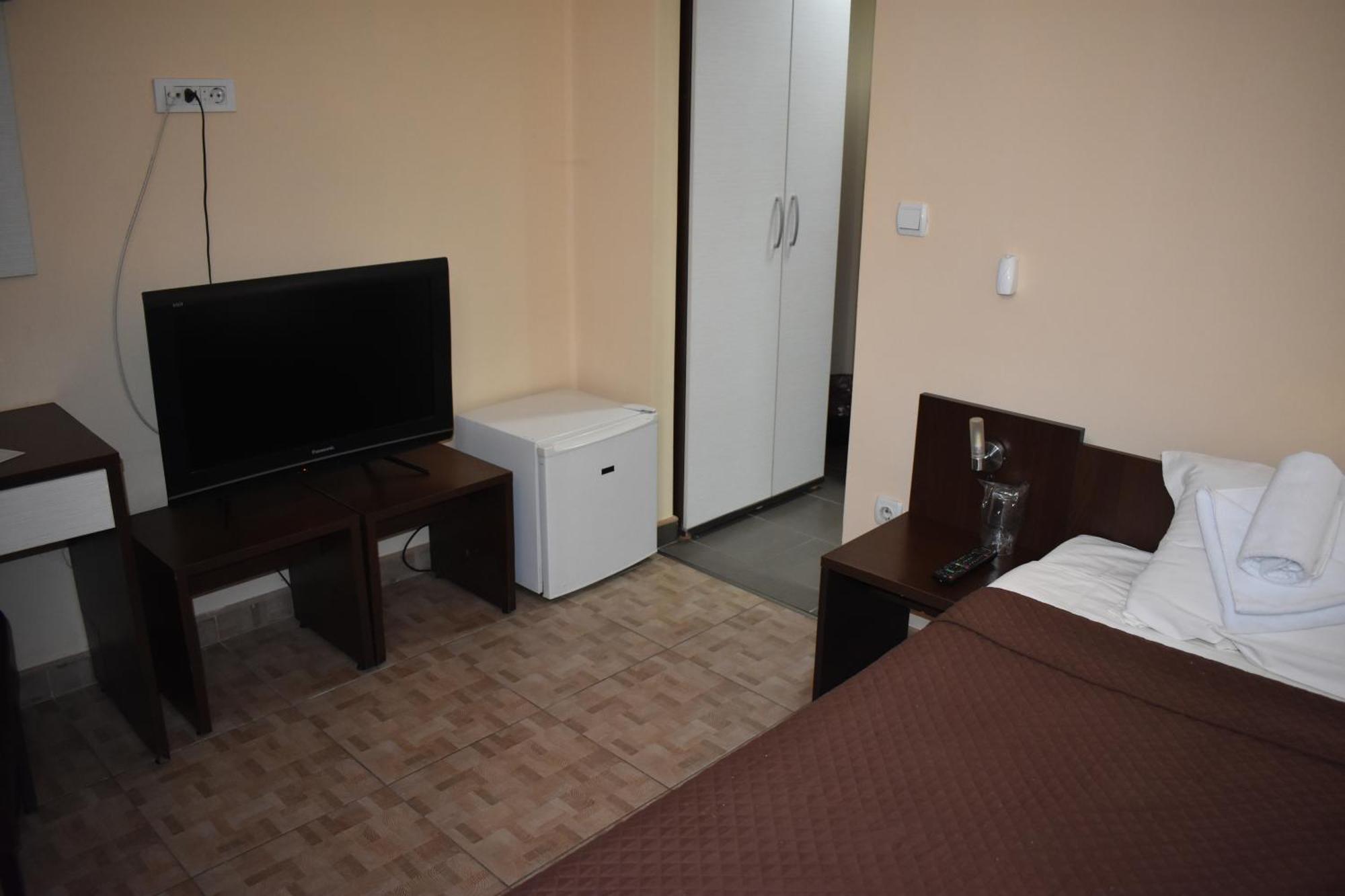 Garni Hotel Lion ยาโกดินา ภายนอก รูปภาพ