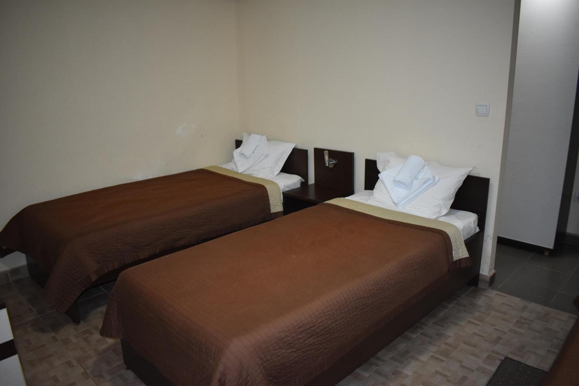 Garni Hotel Lion ยาโกดินา ภายนอก รูปภาพ