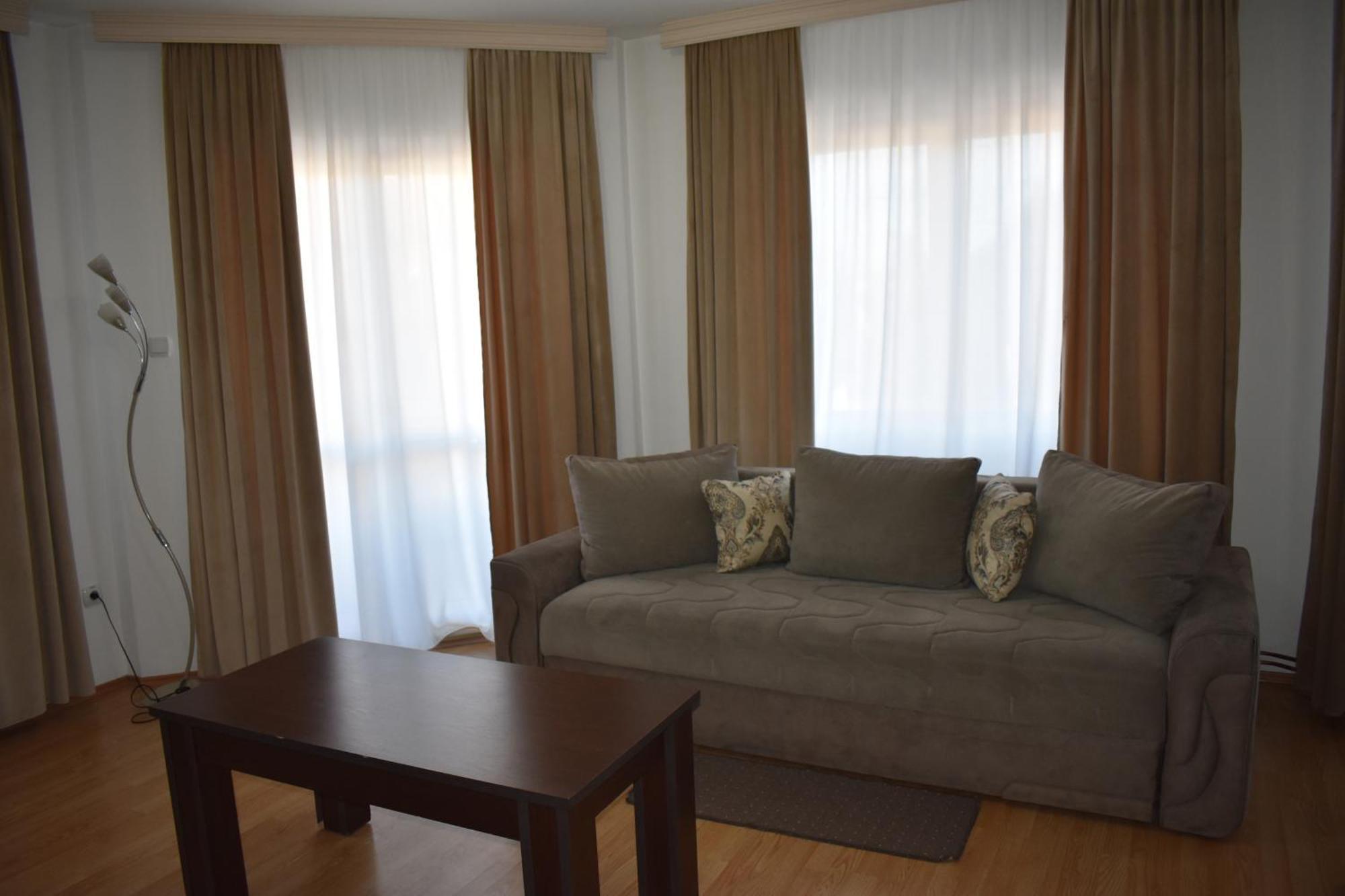 Garni Hotel Lion ยาโกดินา ภายนอก รูปภาพ