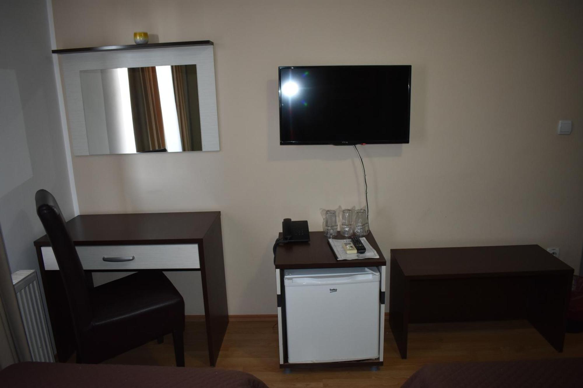 Garni Hotel Lion ยาโกดินา ภายนอก รูปภาพ