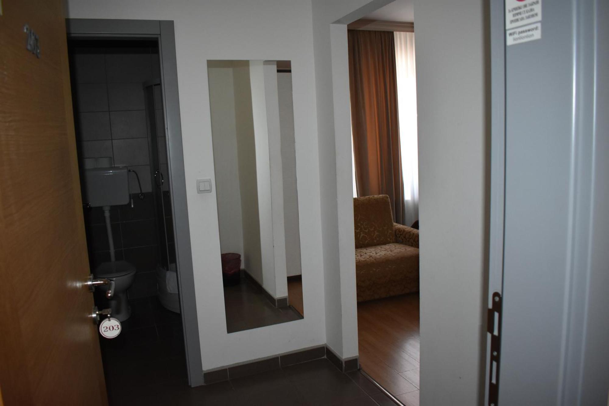 Garni Hotel Lion ยาโกดินา ภายนอก รูปภาพ