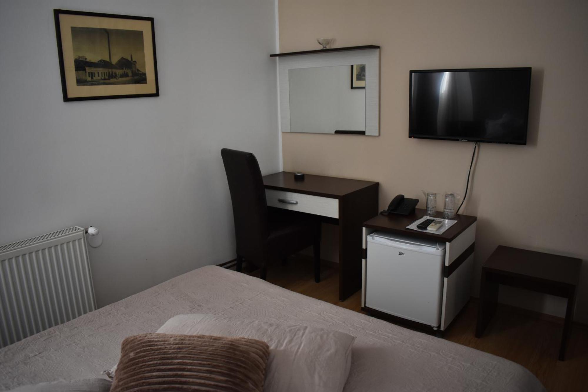 Garni Hotel Lion ยาโกดินา ภายนอก รูปภาพ