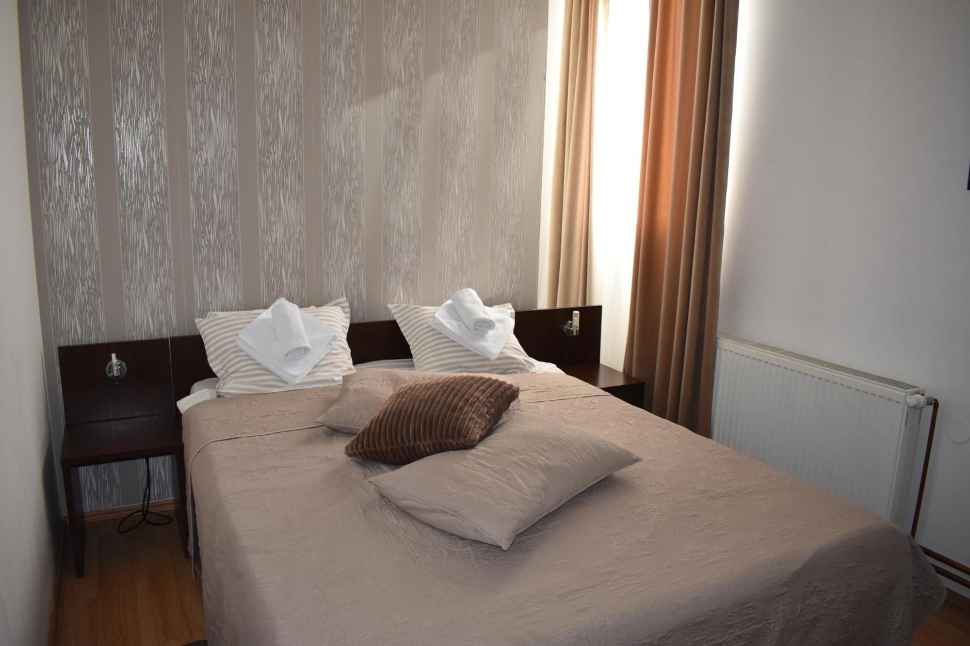 Garni Hotel Lion ยาโกดินา ภายนอก รูปภาพ