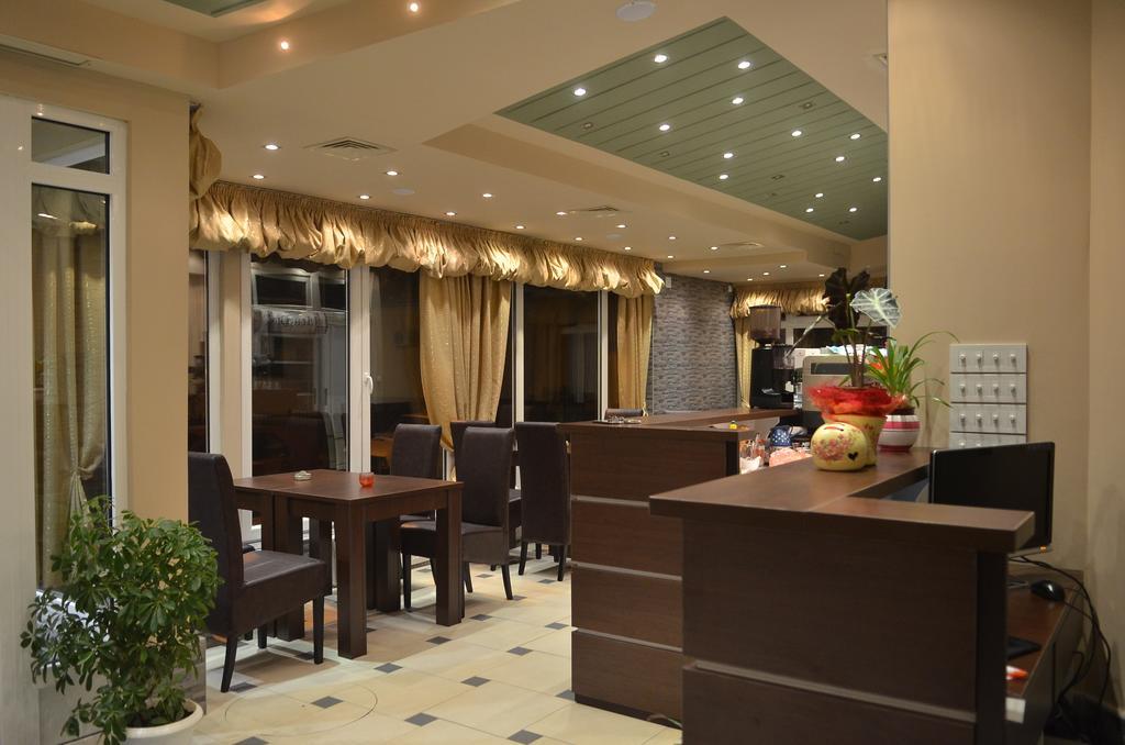 Garni Hotel Lion ยาโกดินา ภายนอก รูปภาพ